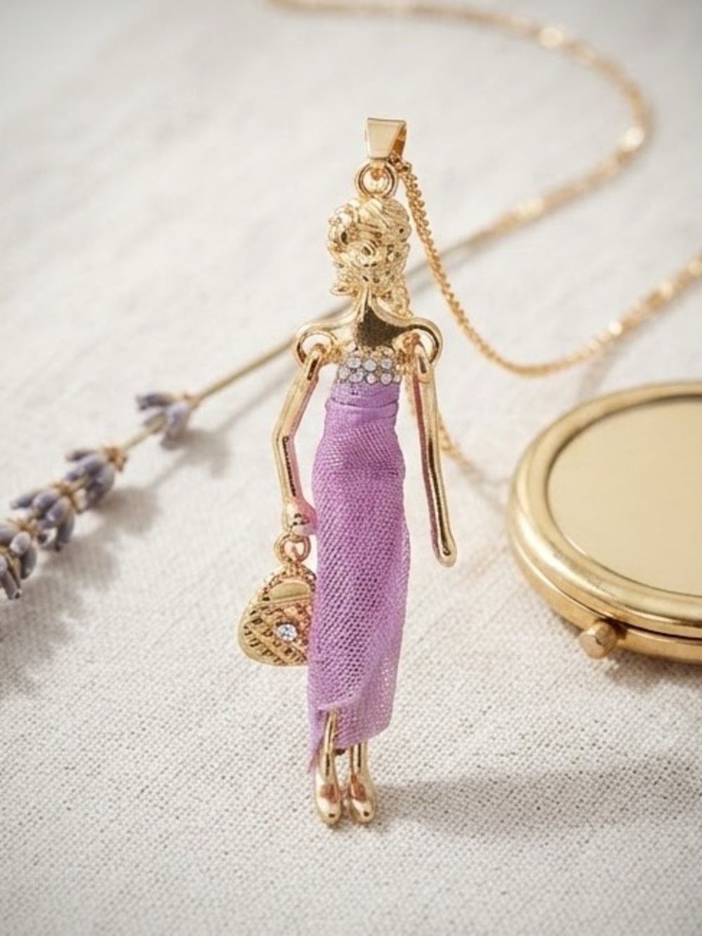 Fashion Lady Doll Pendant Necklace